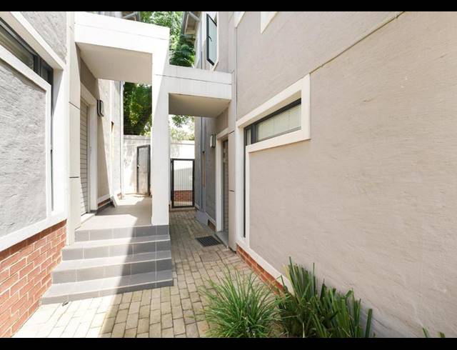 2 BEDROOM PROPERTY TO RENT IN RIVONIA